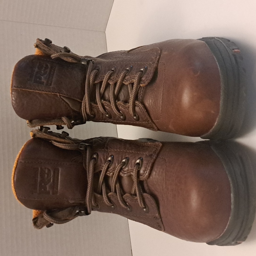 Timberlands Pro women's Titan, alloy workbook size 8.5W.